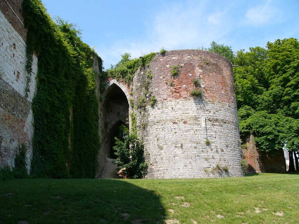 Citadelle de Montreuil-sur-Mer by Aurélien Knockaert