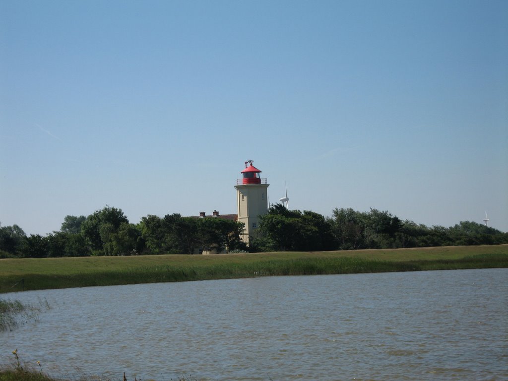 Leuchtturm Westermarkelsdorf III by Uwe Verbarg