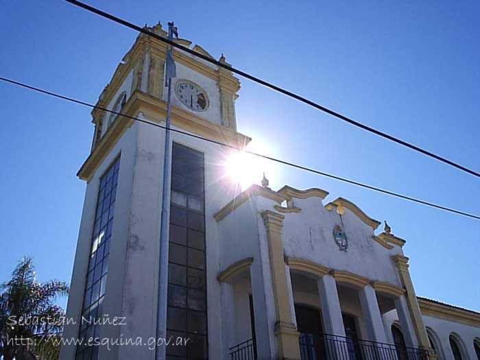 Municipalidad Esquina - Sebastian Nuñez by yodolphin