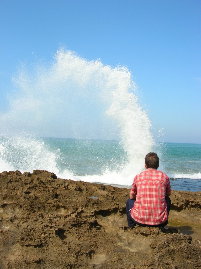 Watercircle, Coast of Rabat by thomas k