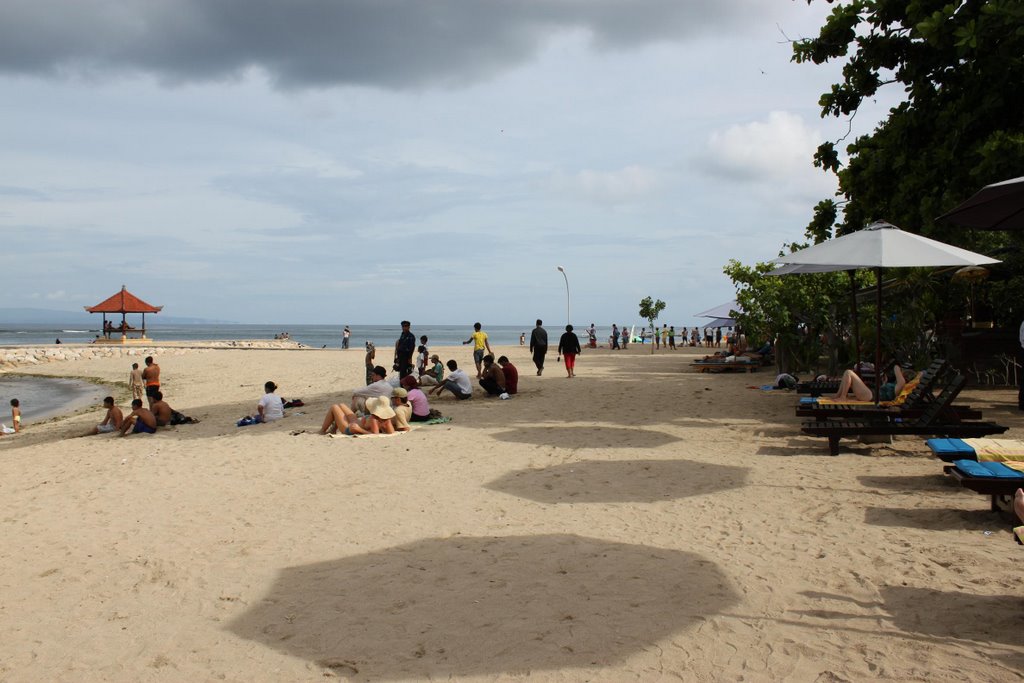 Pantai Sanur (2) by Fajar Abdillah