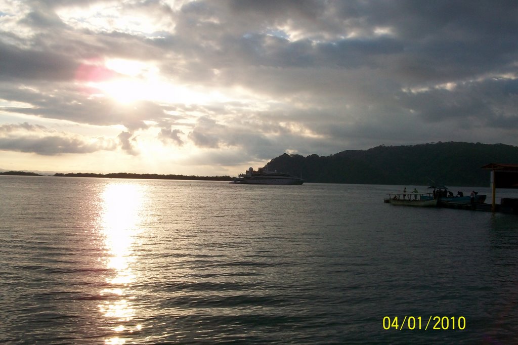 Golfo Dulce, Golfito - Puntarenas. by luissamudio