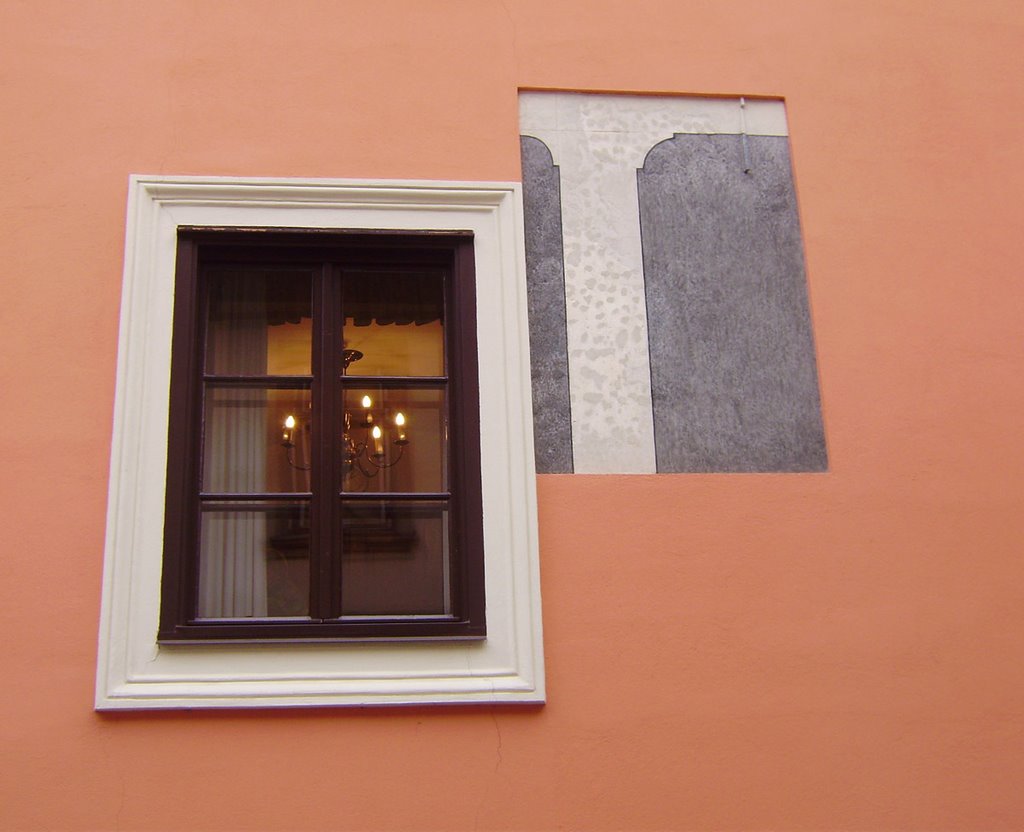 Zagreb (Gornji Grad) - Prozor u Mletačkoj ulici / Window in Venetian street by Marcel Mlinarić - CROATIA