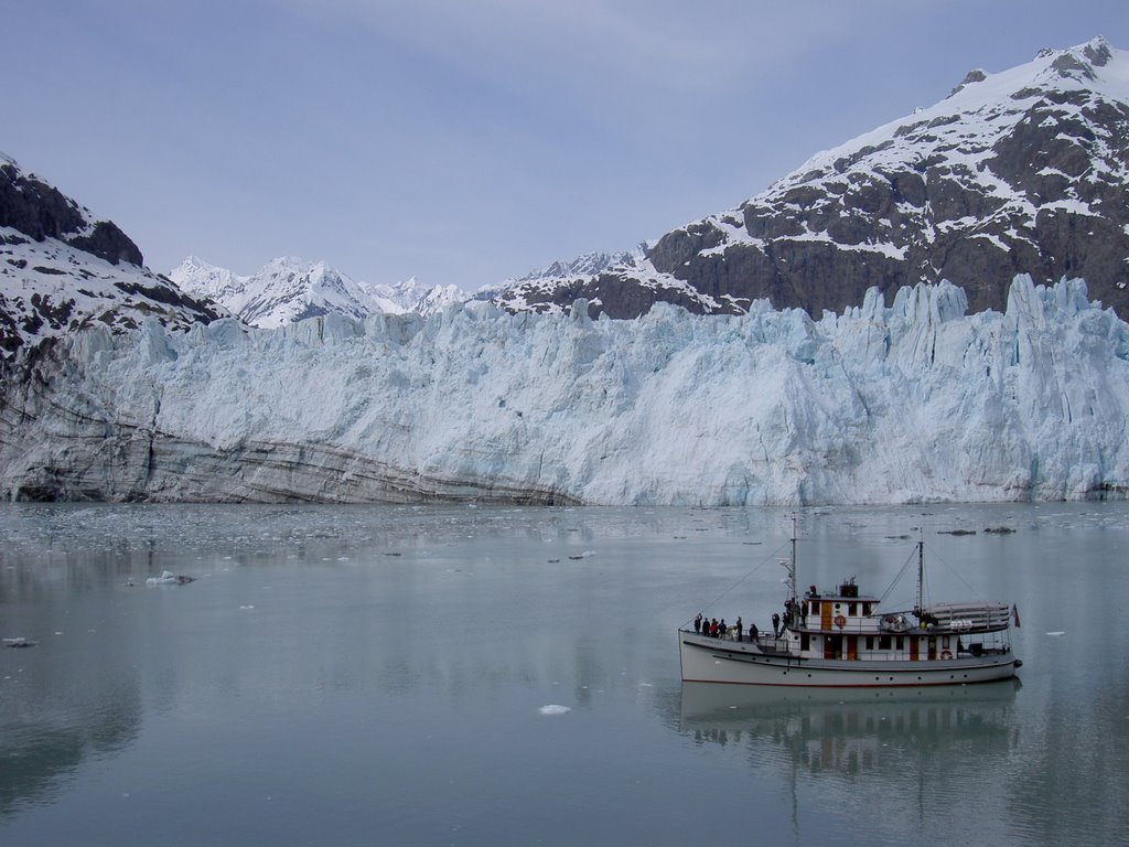 Margerie Glacier - Glacier Bay National Park, Alaska - Ship "Catalyst" by Maria Gizella Nemcsics