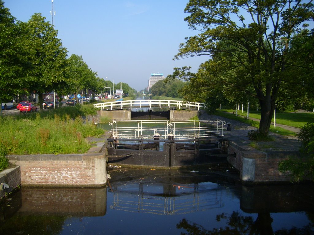 Sluis Haarlemmertrekvaart Amsterdam by MrtnS