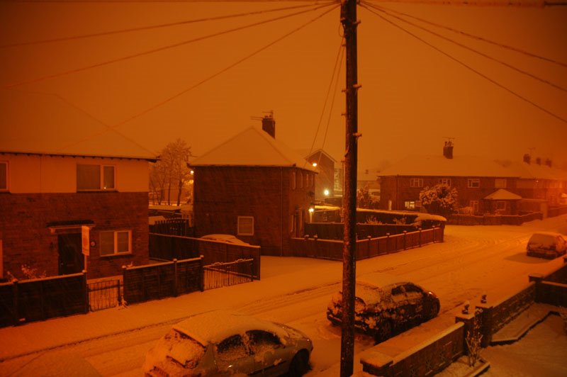 21:00 05/01/2010, Snow on Horsea Road by 南充饭桶