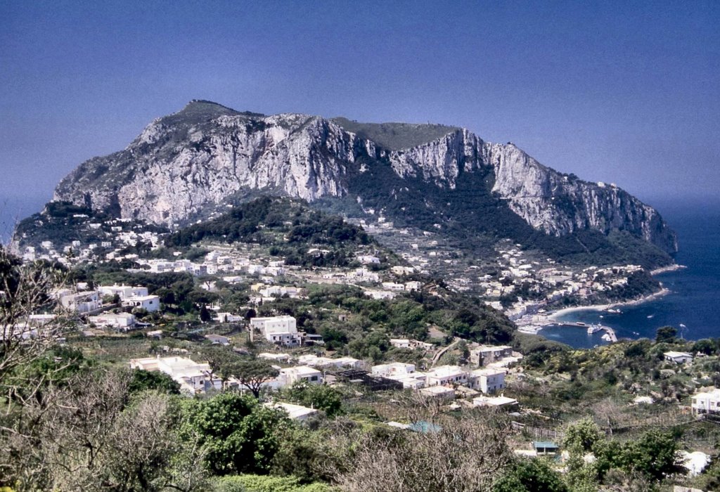 ISOLA DI CAPRI. Da Villa Jovis by Roberto Tomei