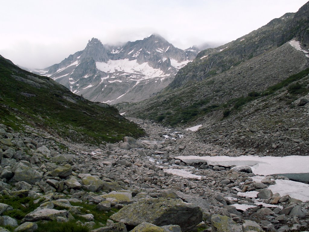 Chüebodenhorn 3069 müM. by Burgener  Norbert