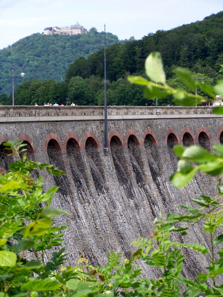 Edersee-Sperrmauer und Waldecker Schloss by Fotografiernix