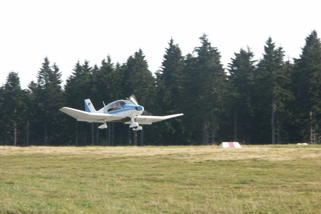 Landeanflug auf der Wasserkuppe by Friwebi