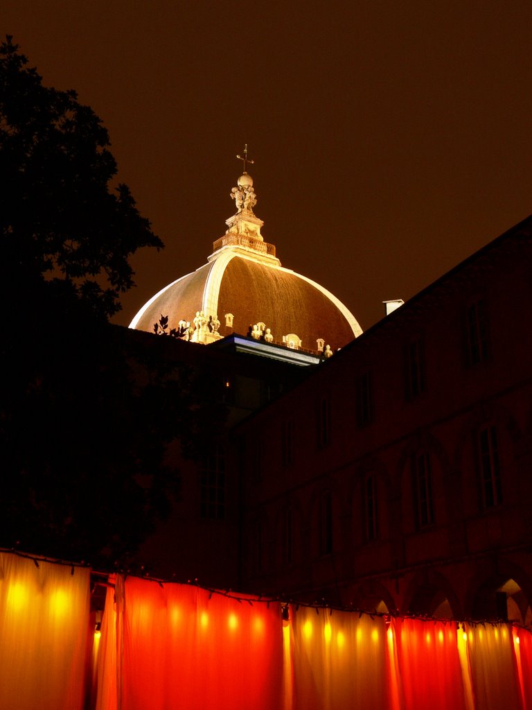 Cloître de l'Hôtel Dieu - Fête des Lumières LYON 2009 by Naru Kenji