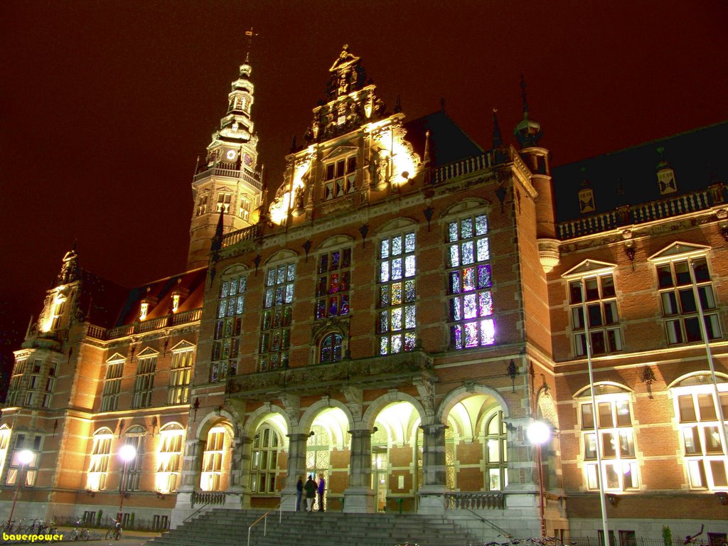 University at night by bauerpower