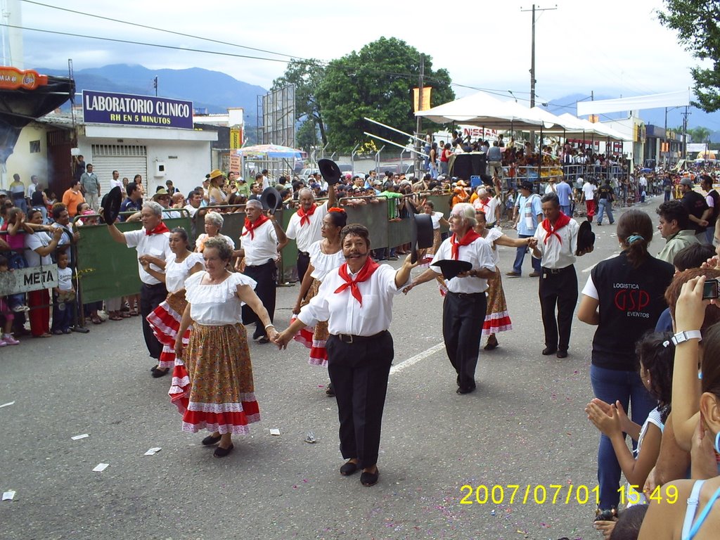 3° edad en el joropodromo by Yezid Rojas