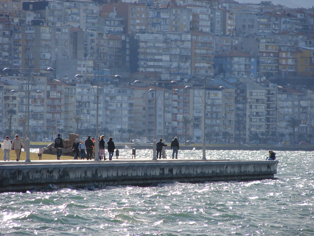 Göztepe from port of Konak, izmir by meducell