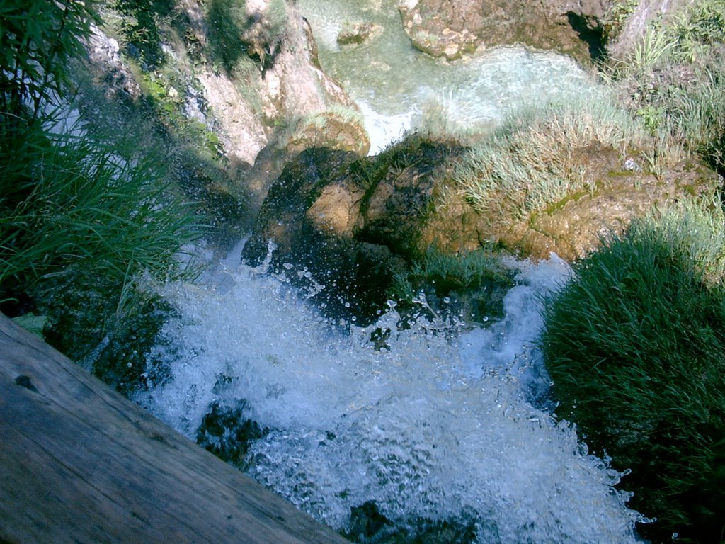 Plitvice waterfall closeup by Space_vis