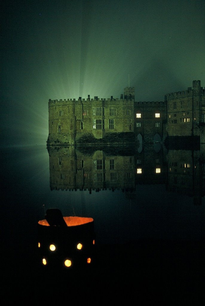 Leeds castle by sarchi