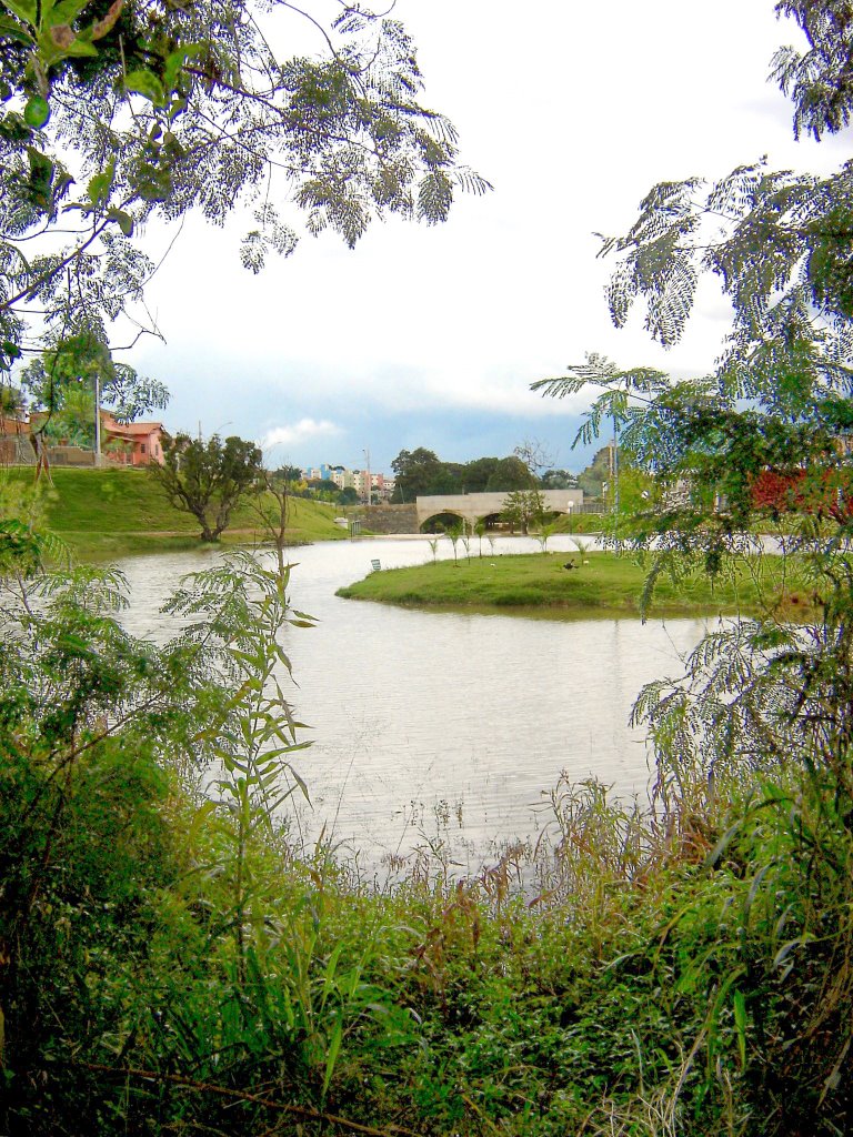 Parque N.S.da Piedade - bairro Aarão Reis, Belo Horizonte / MG by miguel filho