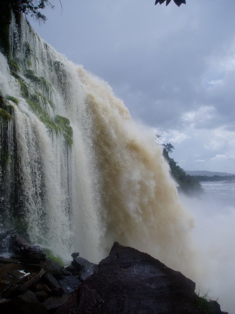 Great waterfall by Maarten van den Noor…