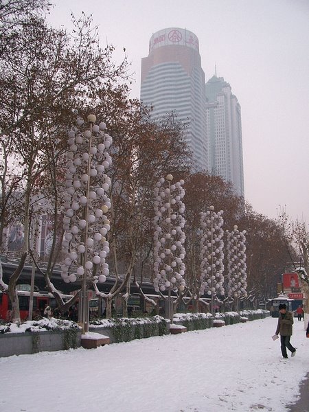 Jiefang Avenue and office towers - Zhongshan Park in 2008 snow by Justin Zhu