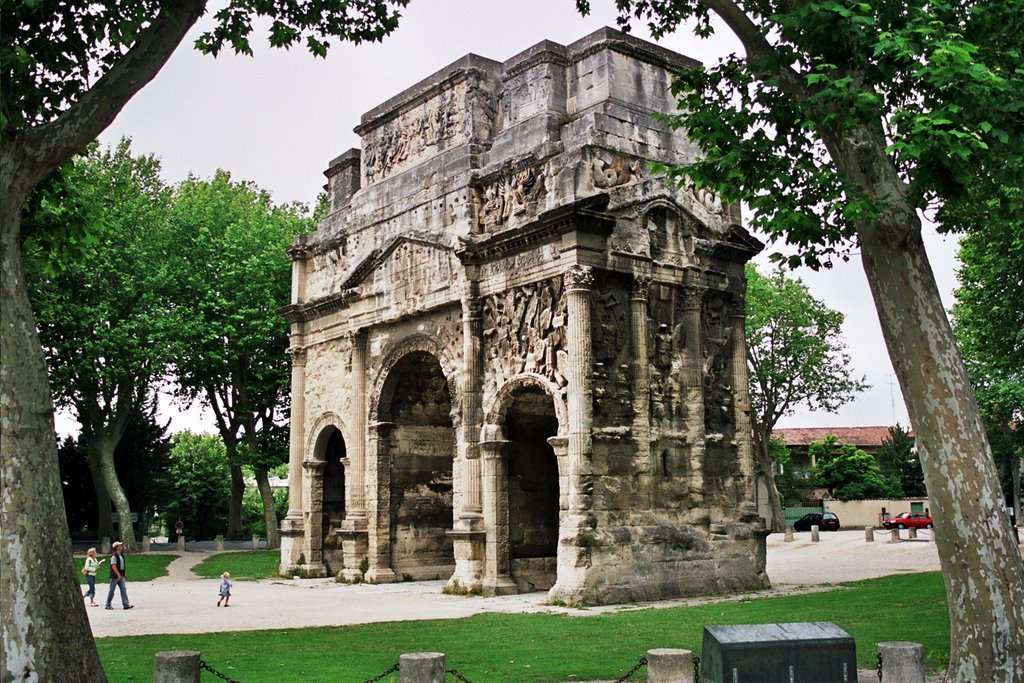 Roman Triumph Arch Orange by tommoorkens