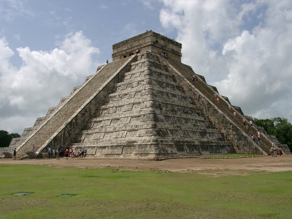 Chichen Itzá - pyramida Slunce by Robert Racek