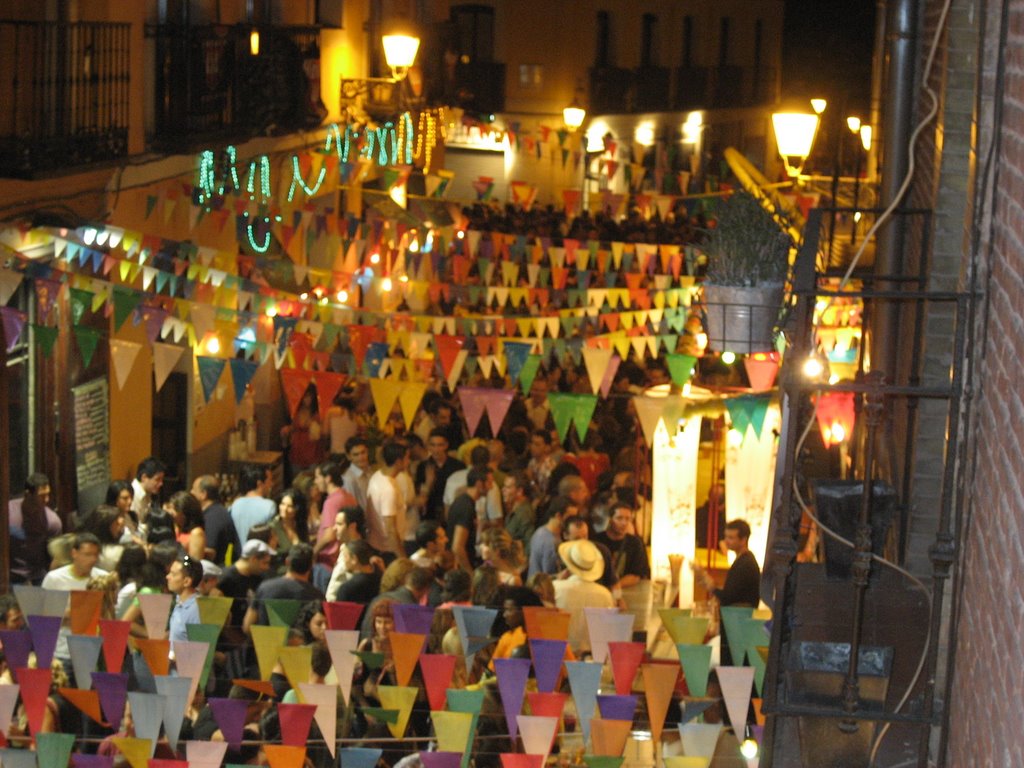 Fiestas de La Paloma calle Almend by Joaquin Bringas