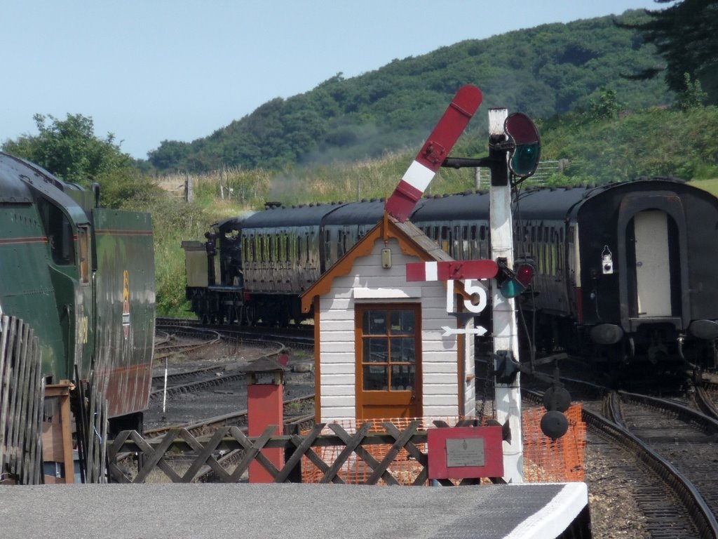 Train leaving Weybourne station by df3vi