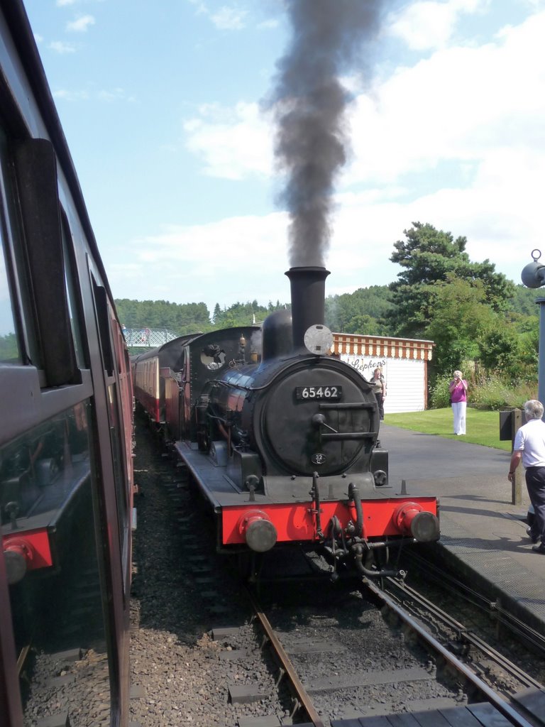 Arrival at Weybourne Railway Station by df3vi