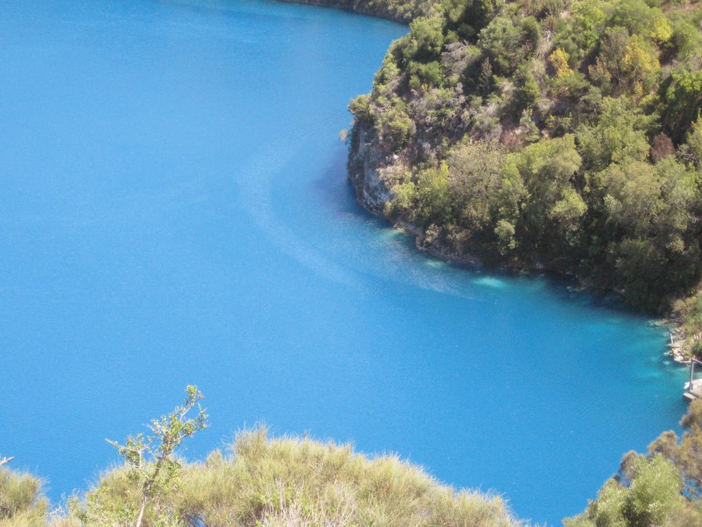 Plavo jezero ( Blue lake ) by vocar