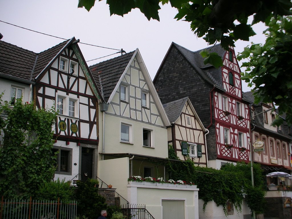 Uferpromennade Leutesdorf by Wutz