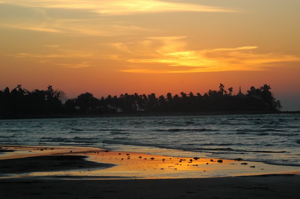 CHAUNG THA BEACH by lonelyboyawhile