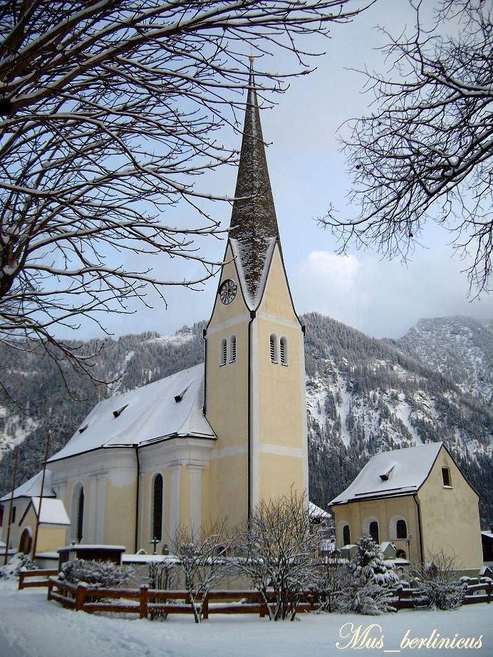 Pfarrkirche St. Margareth Bayrischzell by Mus_berlinicus