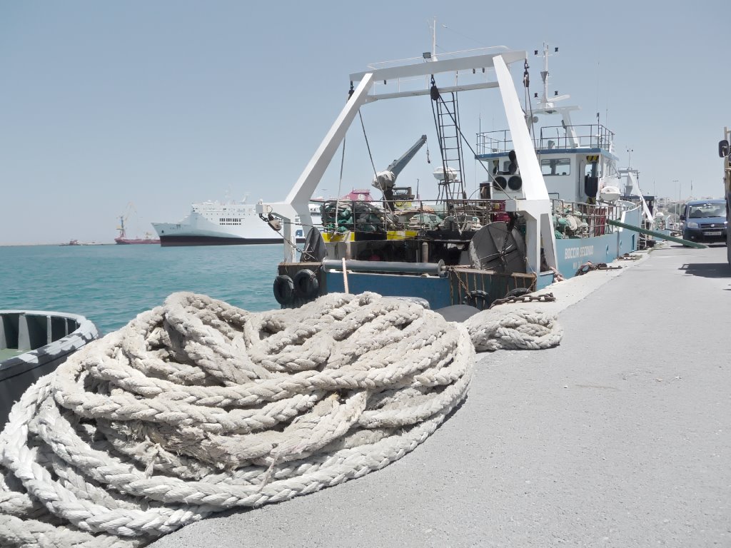 Heraklion Hafen by Frankenknipser