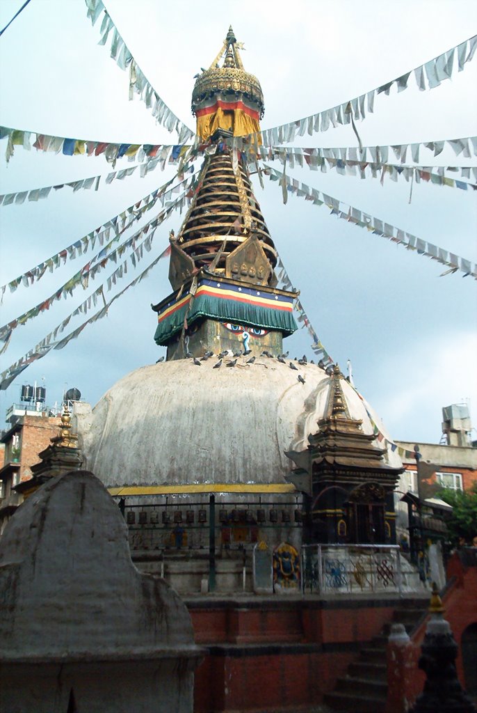 Kathesimbhu stupa in Kathmandu by Bob Witlox