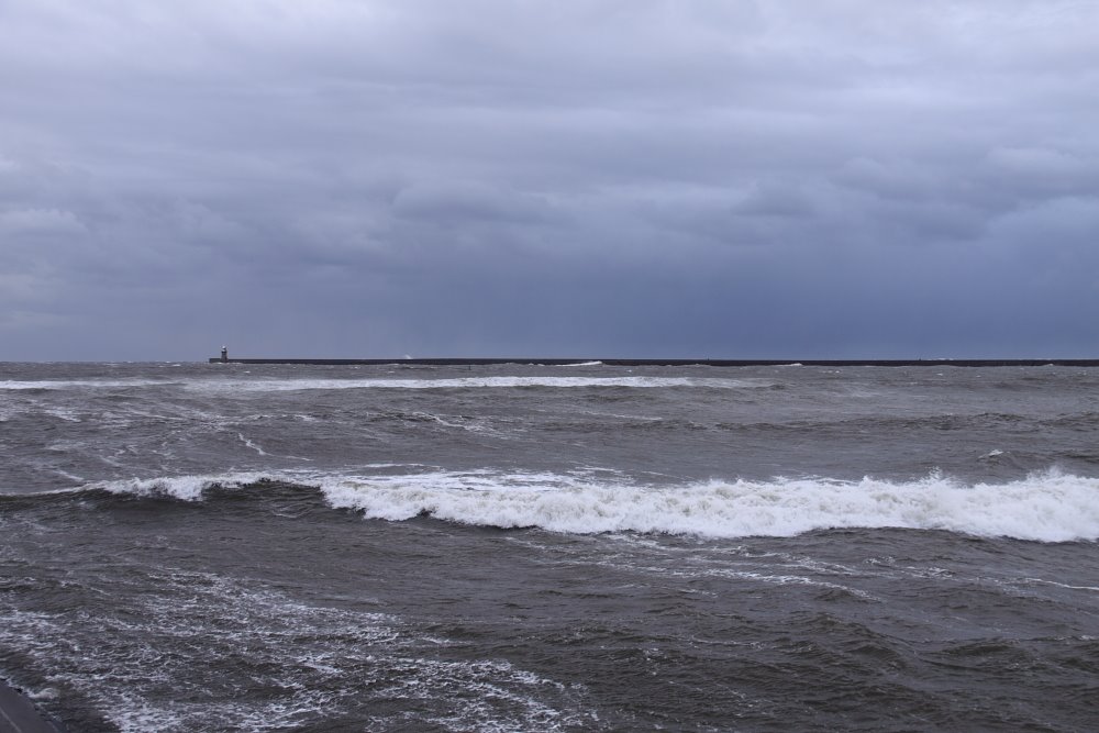 South Pier at the mouth of the River Tyne, Dec '09 by Graham Turnbull