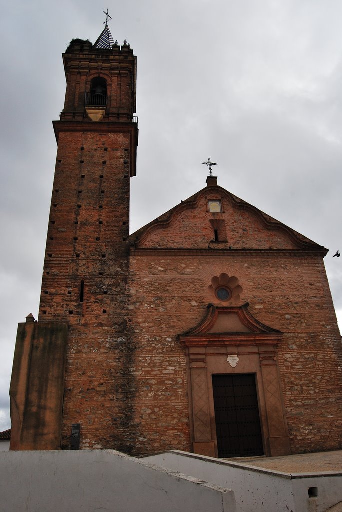 Iglesia del Espíritu Santo de Fuenteheridos by Víctor Zamora