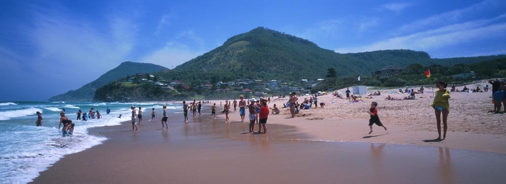 Stanwell Park Beach by topshotbinnie