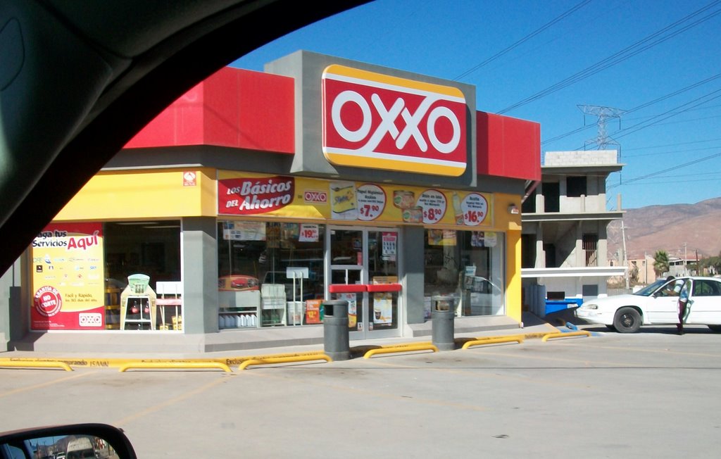 Oxxo en Cucapah by Jairo Grijalva