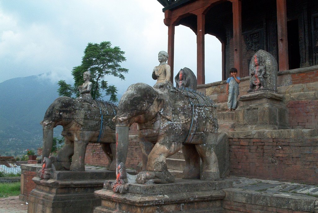 Kirtipur by Bob Witlox