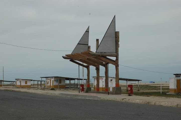 Parada de buses by Fernando Crespo