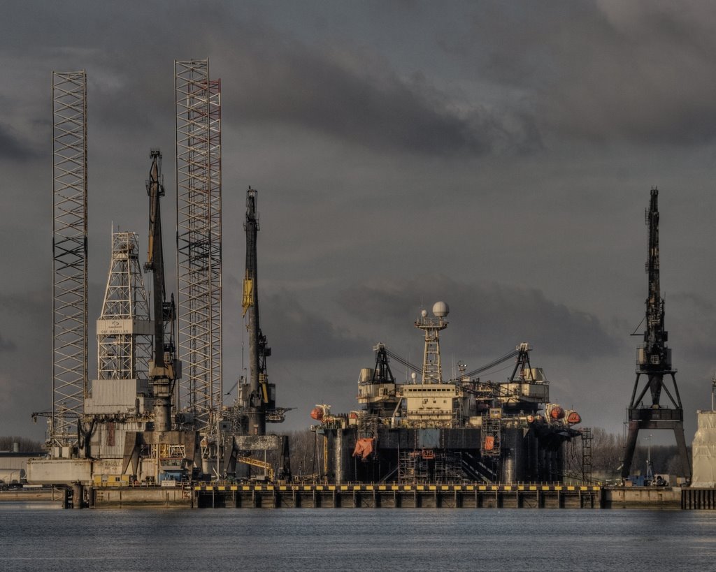 Rotterdam harbour by B47