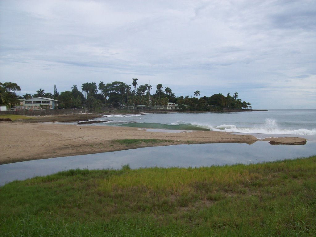 Platja de Limón-Costa Rica. by Jordi Font Bayó