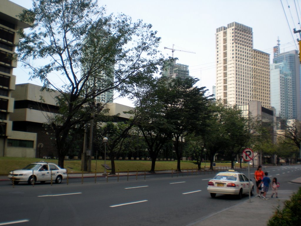 Paseo de Roxas Street Makati by Boxxer "jAz" Rose