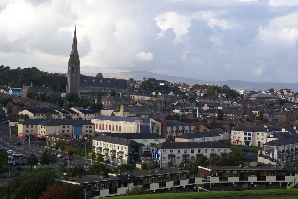 Derry, Ireland by Buzby