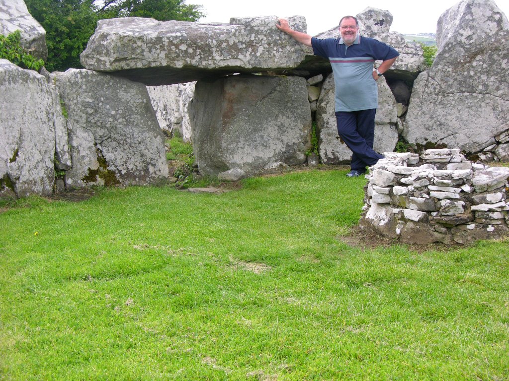 Mullaghmore - Creevykeel Goort Cairn by longo nicola