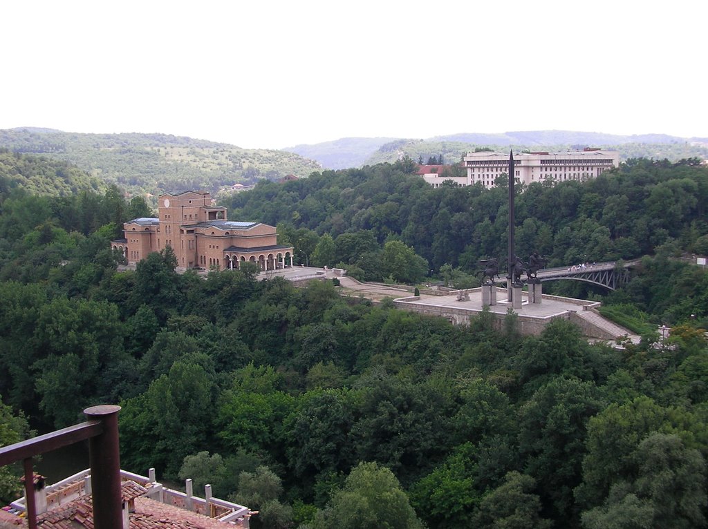 Surrounding Tarnovo by Bert Wiersma