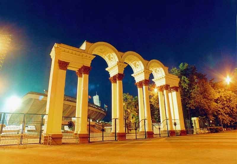 Minsk-stadium-arch by mitrich