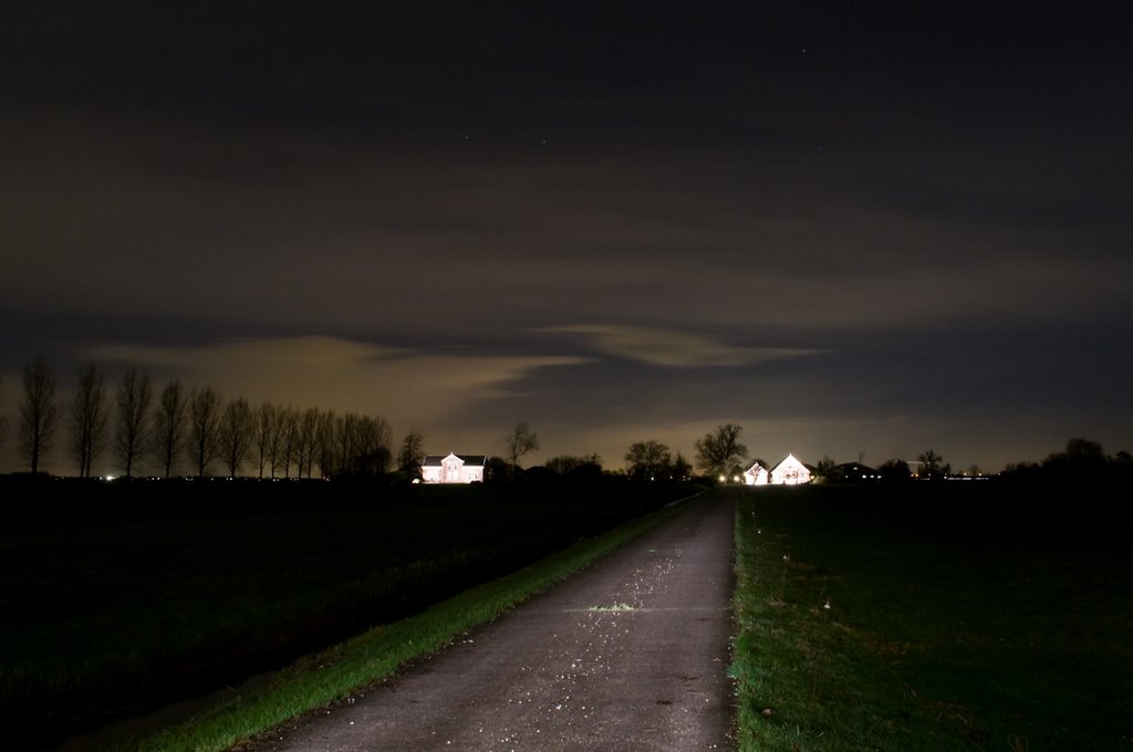 Lightpainting the driveway by Ruud van Dijk