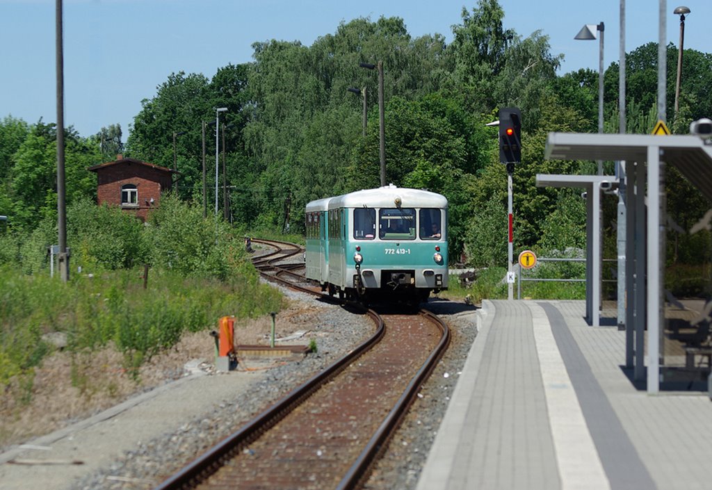 Sebnitztalbahn, Triebwagen " Ferkeltaxe " in Neustadt ( 2009 ) by Vogel, Jens