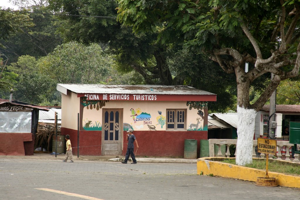 Mirador de Catarina, Catarina, Reserva Natural Laguna de Apoyo, Nicaragua by Hans Sterkendries